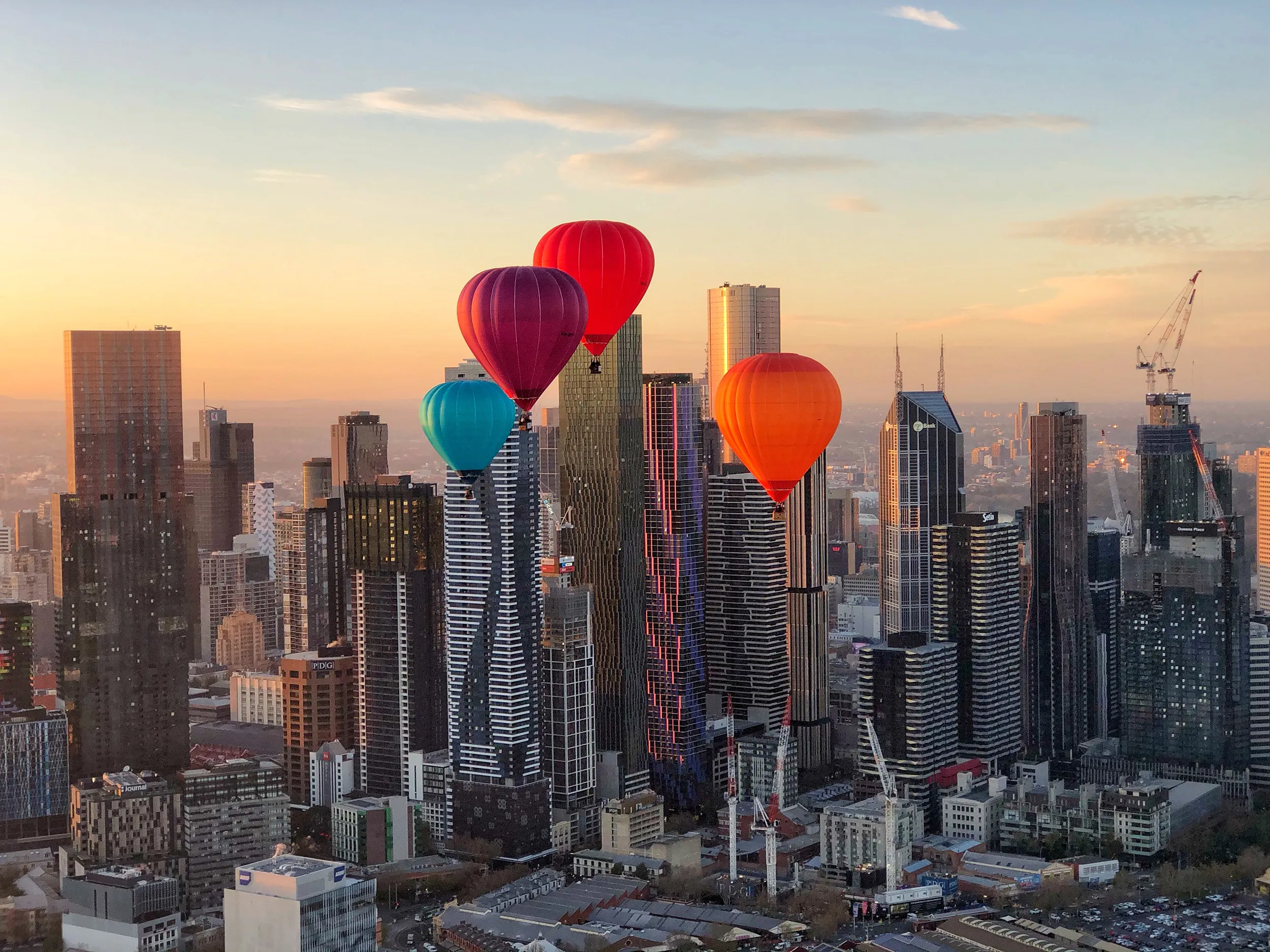 Melbourne city hot balloon